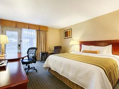 Quality Inn & Suites Brampton Canada