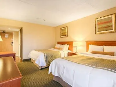 Quality Inn & Suites Brampton Hotel